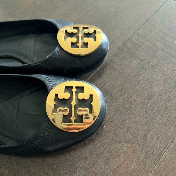 Tory Burch Leather Flats, size 5 - Picture 2 of 5